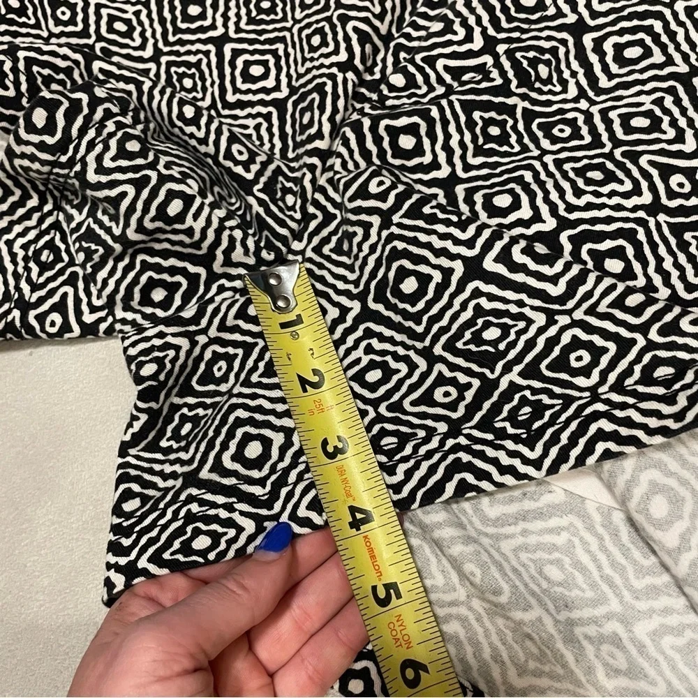 bcg Chino shorts Womens Size 4 black and white print geometric modern - Picture 11 of 11